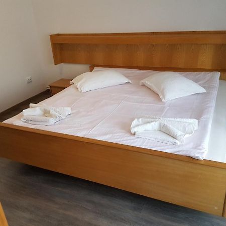 Rent Holding Apartments Iasi Luaran gambar