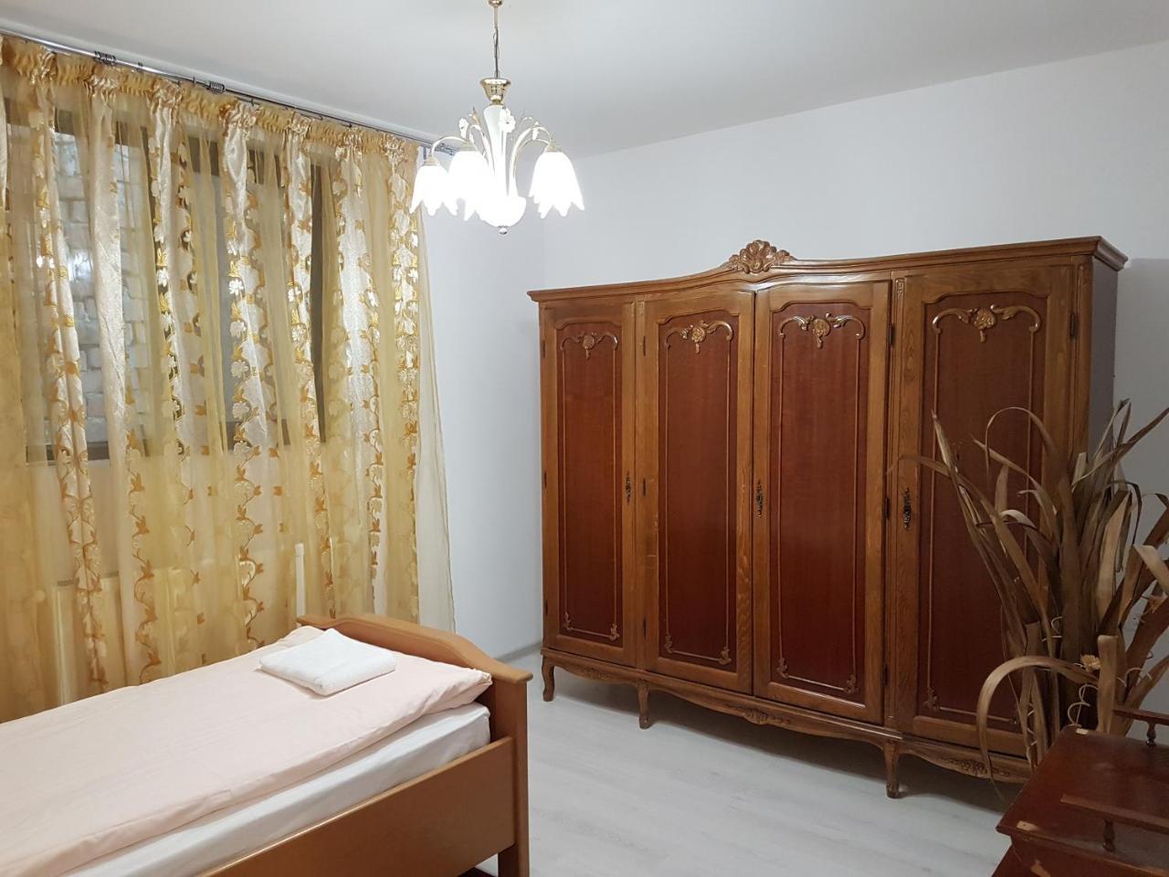 Rent Holding Apartments Iasi Luaran gambar