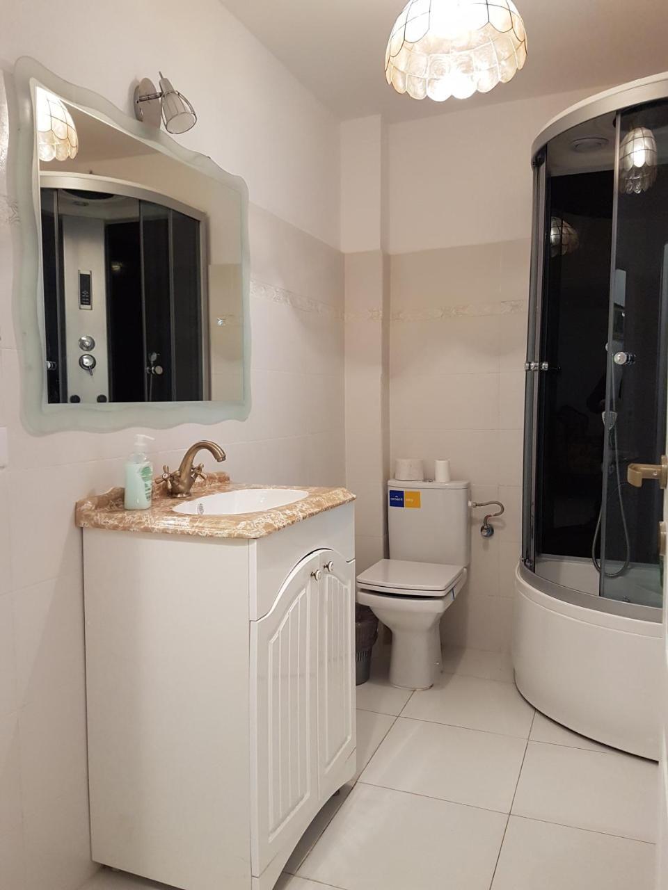 Rent Holding Apartments Iasi Luaran gambar