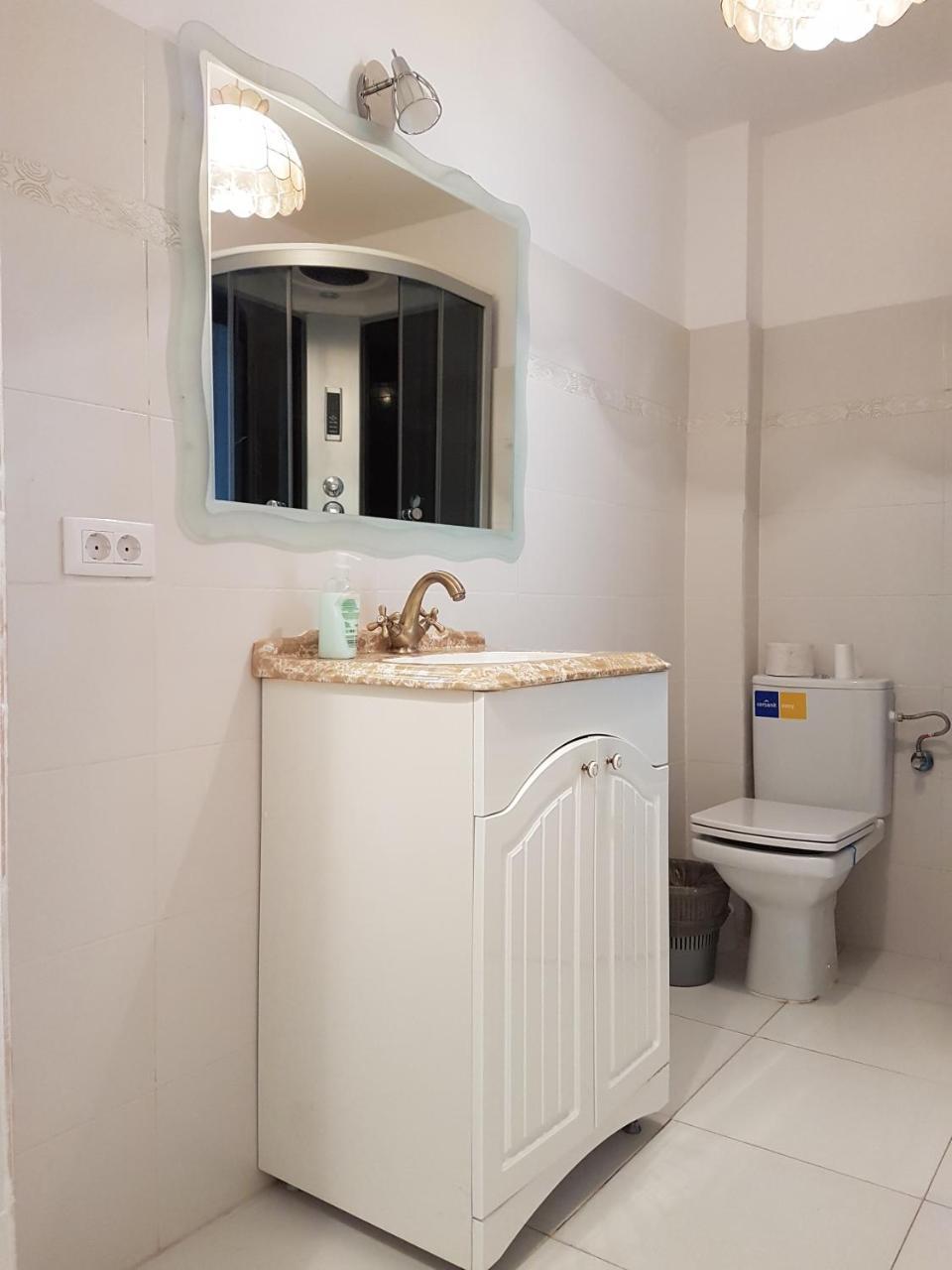 Rent Holding Apartments Iasi Luaran gambar