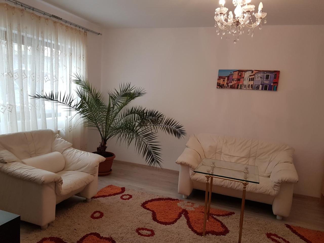Rent Holding Apartments Iasi Luaran gambar