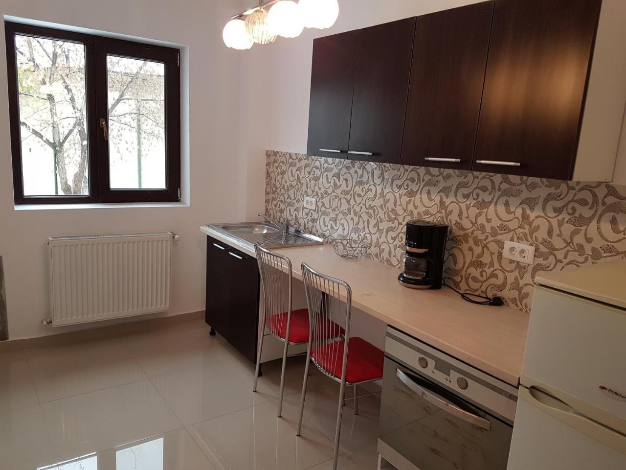 Rent Holding Apartments Iasi Luaran gambar