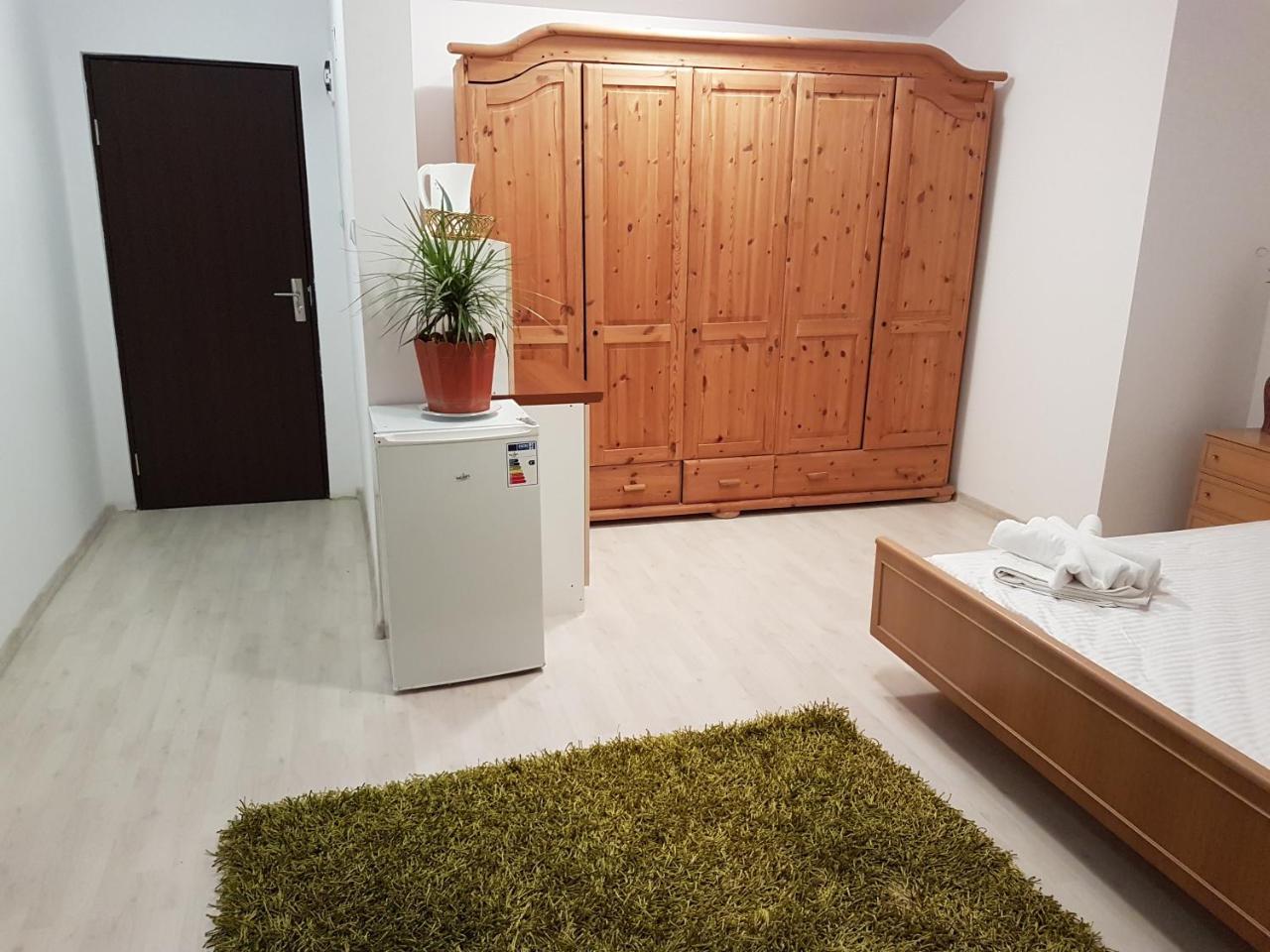Rent Holding Apartments Iasi Luaran gambar