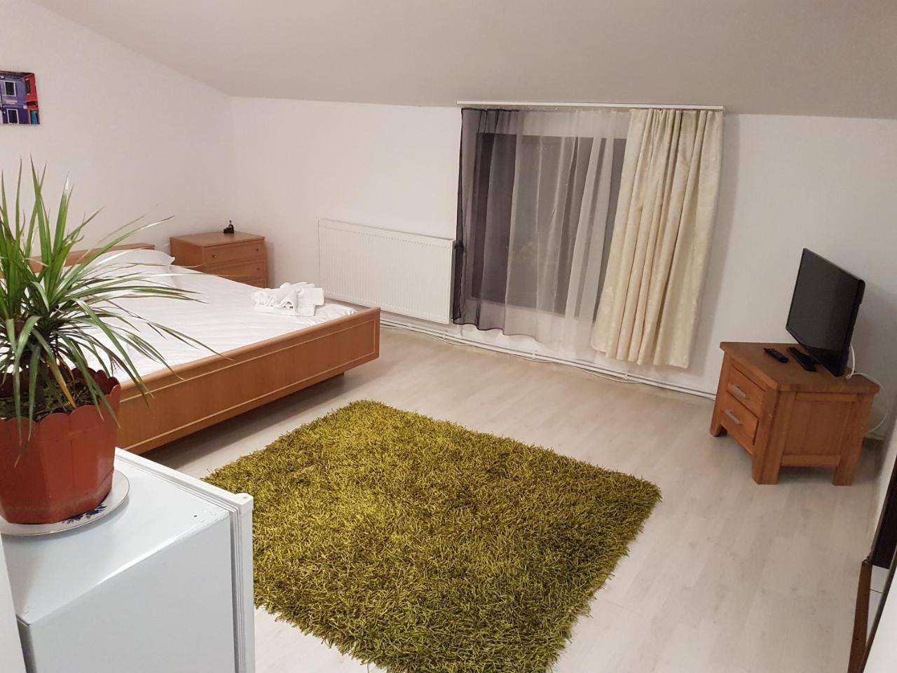 Rent Holding Apartments Iasi Luaran gambar