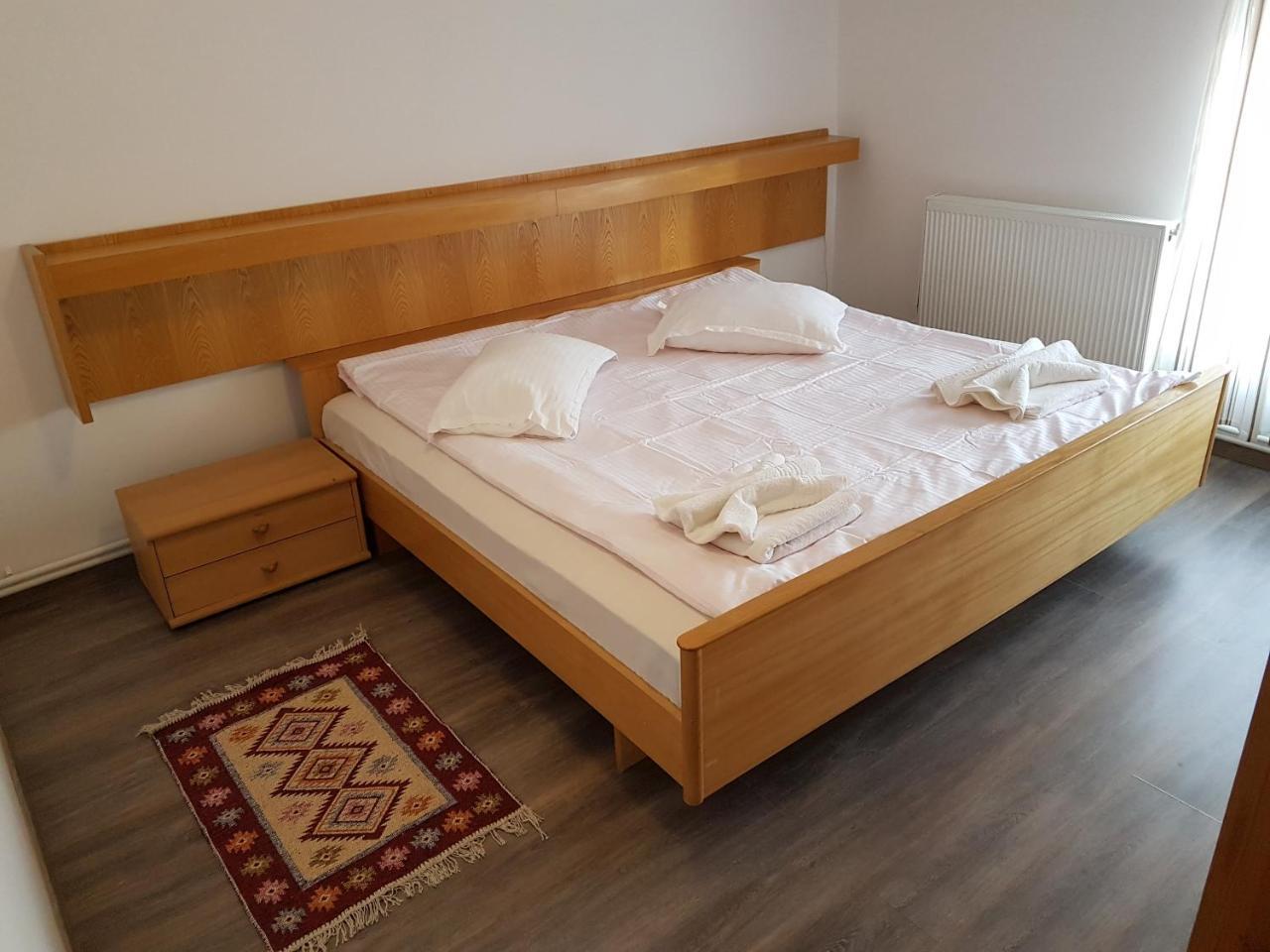 Rent Holding Apartments Iasi Luaran gambar