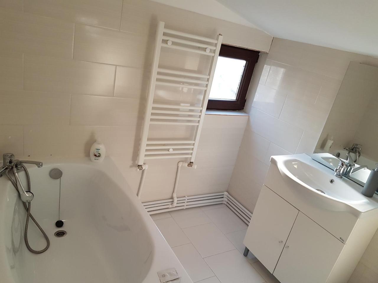Rent Holding Apartments Iasi Luaran gambar