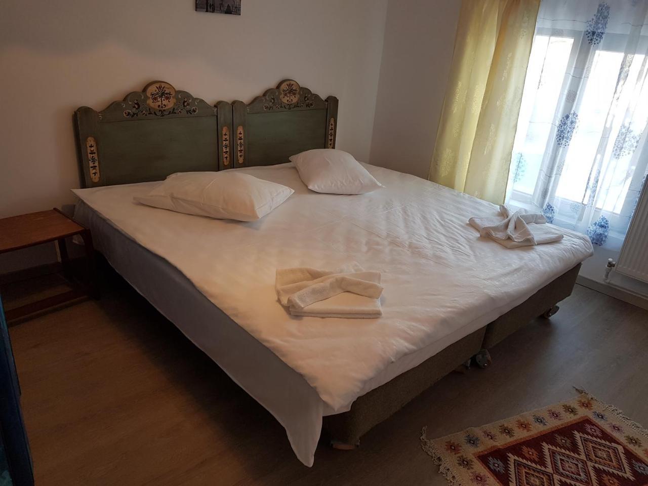 Rent Holding Apartments Iasi Luaran gambar