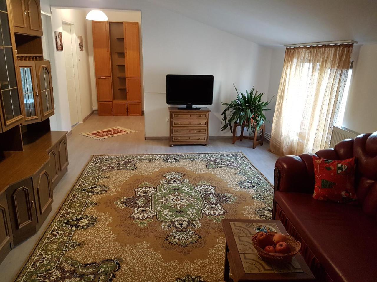 Rent Holding Apartments Iasi Luaran gambar