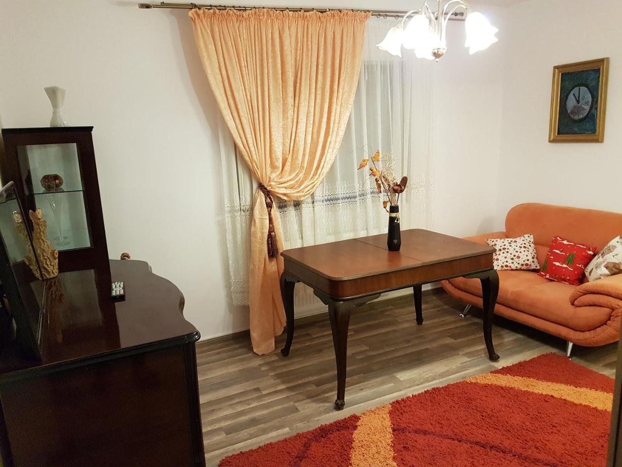 Rent Holding Apartments Iasi Luaran gambar